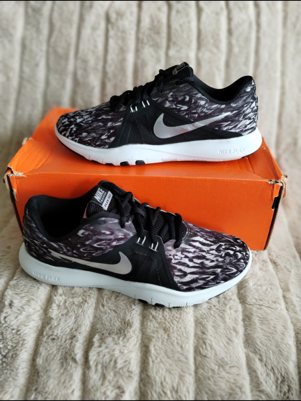 Nike Flex Trainer 8 Print Sneakers Women’s 8.5 Black White Training Shoes w/ Box